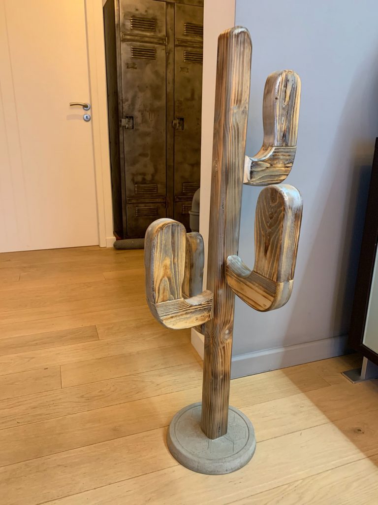 Cactus en bois créé à TOULON